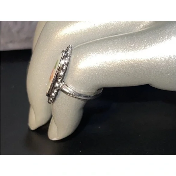 14 KT GE Vintage Floral Ring Sz. 4.75 Beautiful Detail Unique EUC Silver Tone - Picture 2 of 4